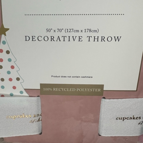 NEW Cupcakes and Cashmere Pink & Tan Christmas Snowman Throw Blanket - Picture 4 of 7